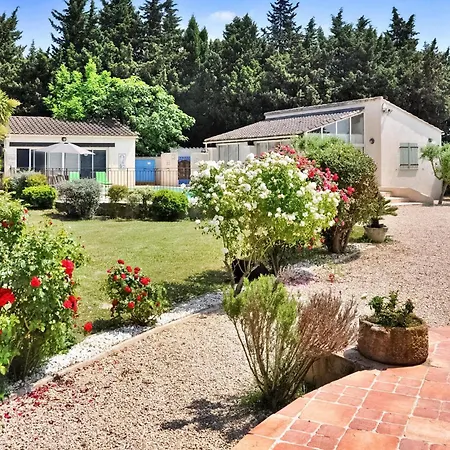 La Bastide De Peyrevert Holiday home Noves